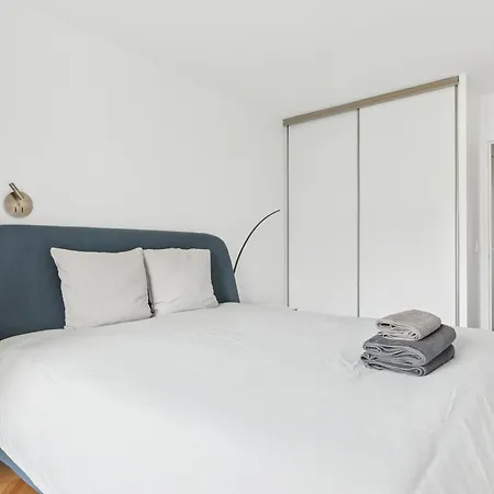 Apartment Elegant- Parc Saint Cloud